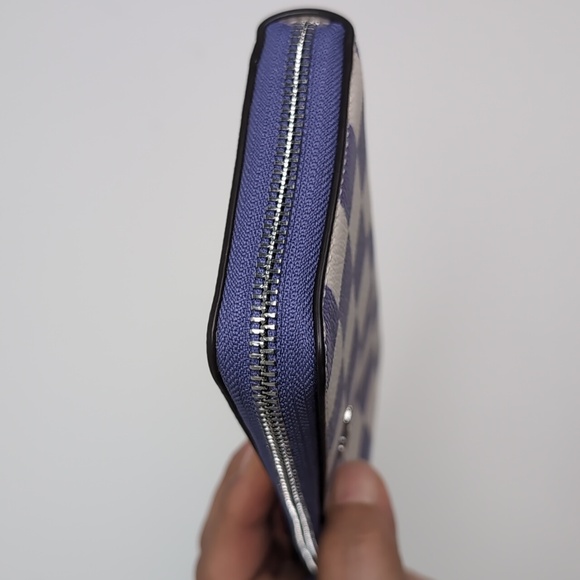 Coach CR622 Long Zip Around Wallet With Checkerboard Print (Last One) - Picture 9 of 12